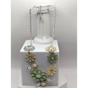 Vintage Necklace Signed Icing Beautiful Yellow, Green & Blue Stones, Faux Pearl